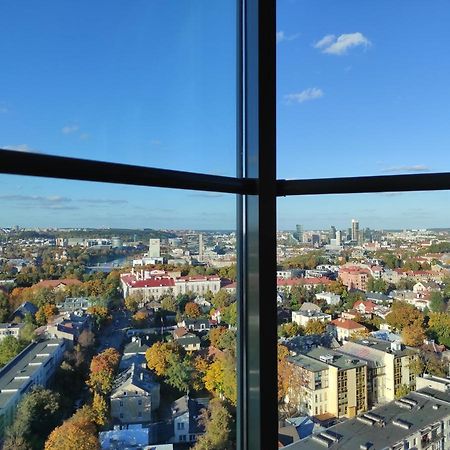 Luxury Apartment In Skyscraper Вильнюс Экстерьер фото