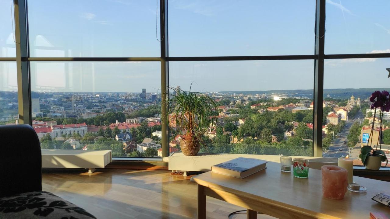 Luxury Apartment In Skyscraper Вильнюс Экстерьер фото