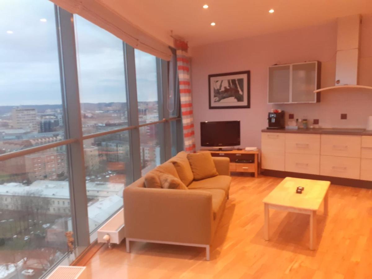 Luxury Apartment In Skyscraper Вильнюс Экстерьер фото
