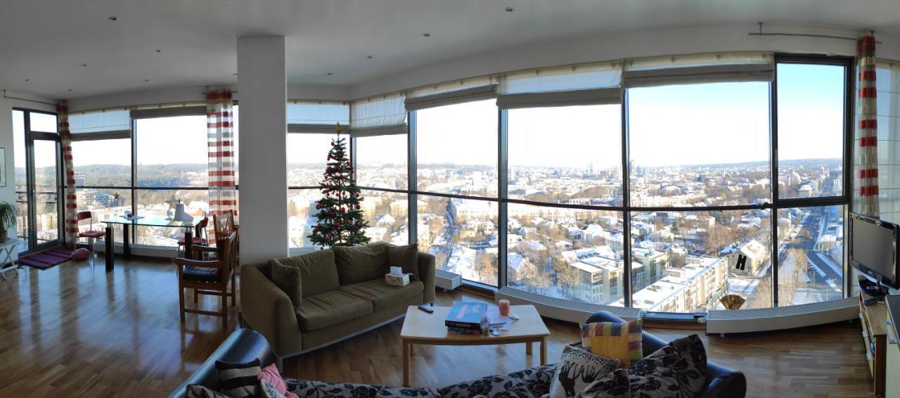 Luxury Apartment In Skyscraper Вильнюс Экстерьер фото